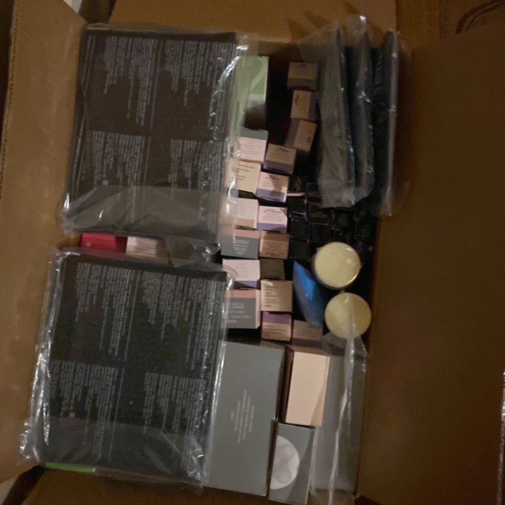 Mary Kay (Buy out inventory)
